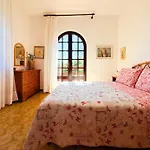 Holiday home Breezy Garden Hideaway In Pula, Private Garden