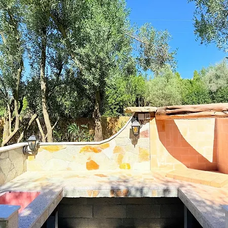 Breezy Garden Hideaway In Pula, Private Garden *