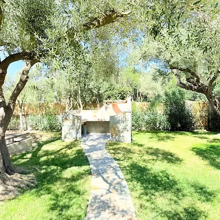Σπίτι διακοπών Breezy Garden Hideaway In Pula, Private Garden Pula