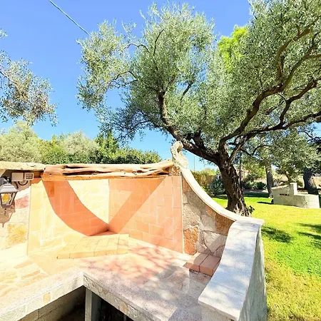 Breezy Garden Hideaway In Pula, Private Garden *