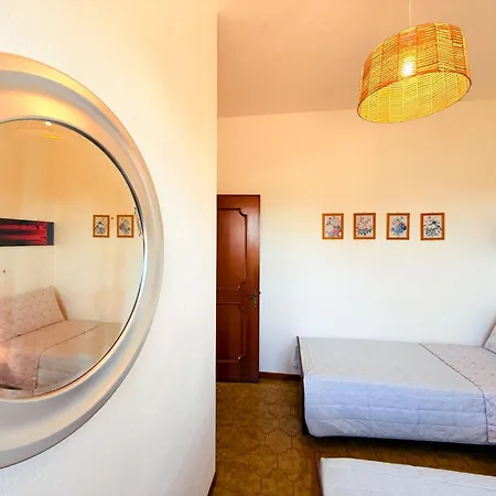 Breezy Garden Hideaway In Pula, Private Garden Pula